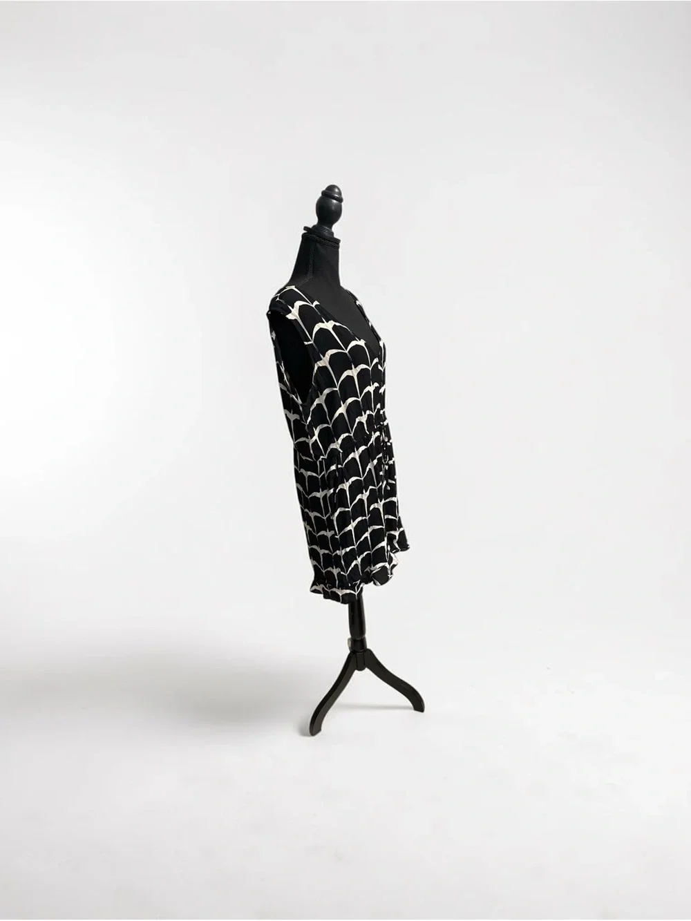 Manaola Black and White Iwa Sleeveless Romper